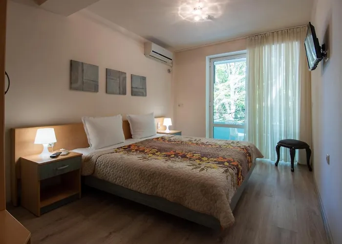 Ariana 3* Китен